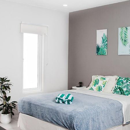 Flora Fauna 84 Aruba Apartment 팜비치 외부 사진
