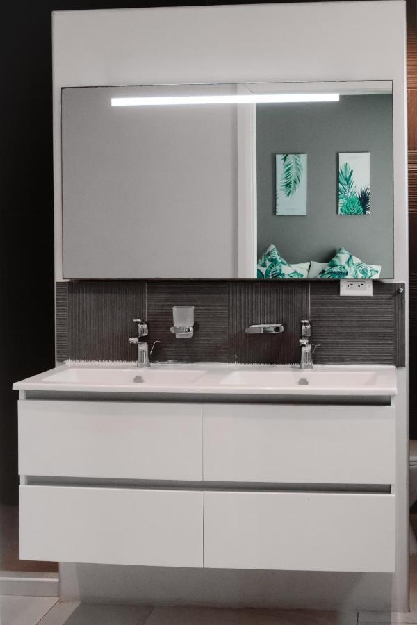 Flora Fauna 84 Aruba Apartment 팜비치 외부 사진